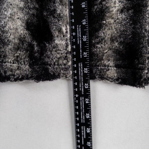 Chico's Jacket Sz 2 US Large Black Gray Striped Faux Fur Button Up Mob Wife - Picture 6 of 8